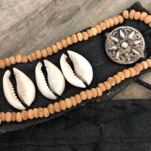 Jewelry - Cowrie Shell & Metal Choker Necklace Jewelry - Cowrie Shell & Metal Choker Necklace